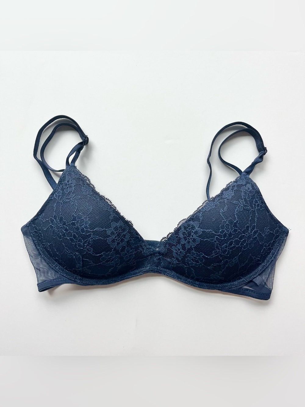 Victoria’s Secret Wireless Push Up Bra Sexy Tee Lacie Navy Blue 34A
